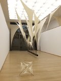"Schwebebalken" - Installation von Jens J. Meyer in der Skulpturenhalle