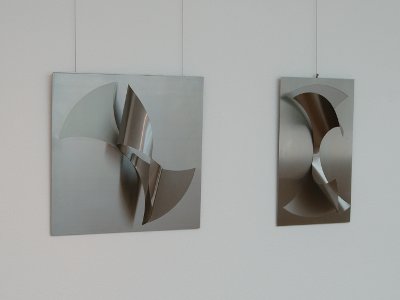 Roland Phleps: Kreisbogen-Viereck (Labrys) Reliefs