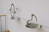 Roland Phleps: Drei konzentrische Ellipsenringe, aufrecht, und zwei Ellipsenringe, räumlich