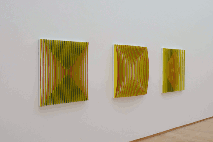 Ueli Gantner: Reliefs "pmn l", "pmc r" und "pmn i"