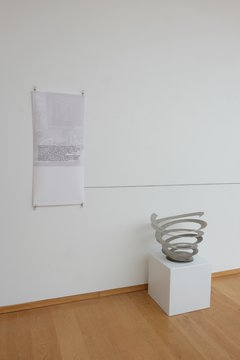 rechts: Roland Phleps: Archimedische Doppelspirale, aufrecht, gleichläufig