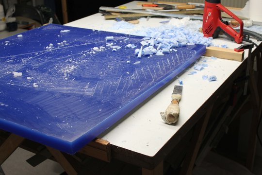 Eine Paraffinarbeit entsteht im Atelier von Norbert Müller-Everling