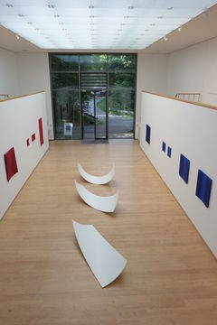 Werke von Norbert Müller-Everling in der Skulpturenhalle der Stiftung für Konkrete Kunst Roland Phleps