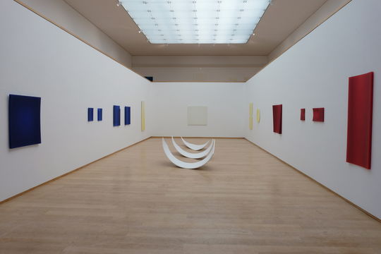 Blick in die Ausstellung mit Werken von Norbert Müller-Everling