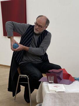 N. Müller-Everling spricht bei der Finissage über Geometrie in der Kunst