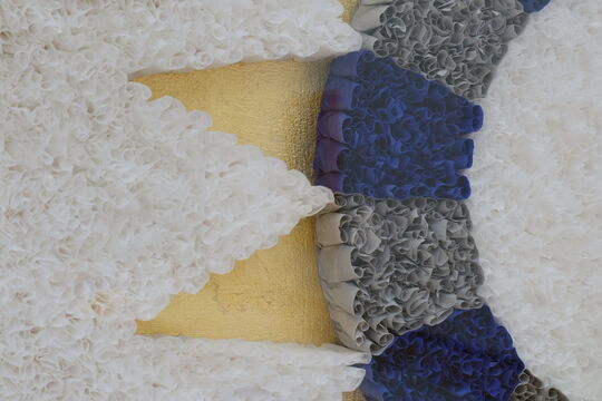 Lore Bert: "Kreis in blau-grau mit Corona" (Detail)