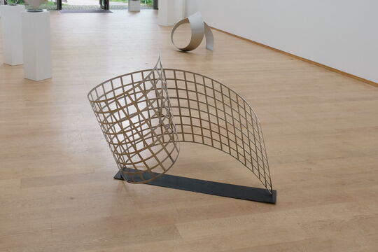 Roland Phleps: Gitterrechteck, spiralig gerundet