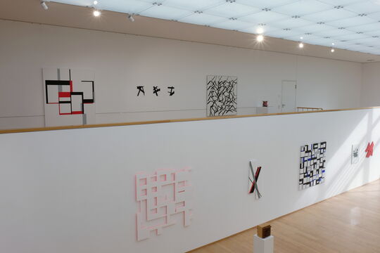 Werke von Norbert Thomas in der Ausstellungshalle der Stiftung für Konkrete Kunst Roland Phleps