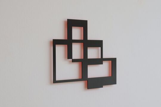 Norbert Thomas: Wand-Form Schwarz