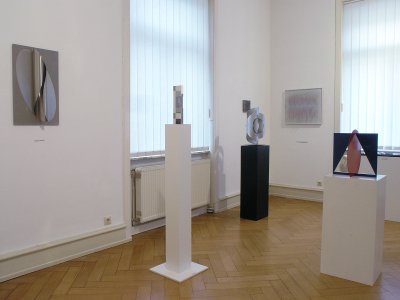 Galerie Emilia Suciu, Ettlingen: Ausstellung "Das Metall in der Konkreten Kunst"