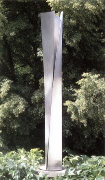 Roland Phleps: Geschlitzte Trapez-Stele 3
