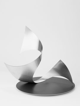 Roland Phleps: Omega-Dreieck 4 ("Trident")