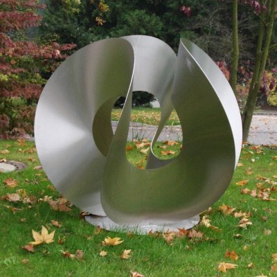 Kurpark Badenweiler: Skulptur "Anthos" von Roland Phleps