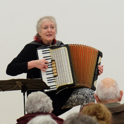 K. Müther, Akkordeon und Gesang