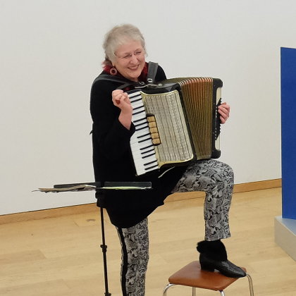 K. Müther, Akkordeon und Gesang