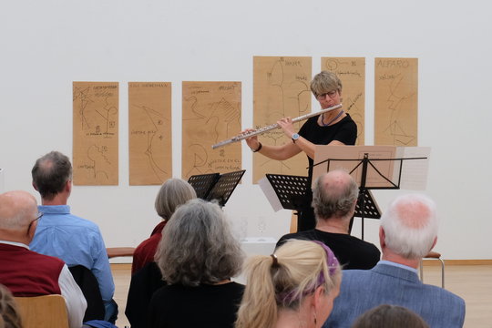 A. Galow spielt ein Werk von André Jolivet für Altquerflöte Solo
