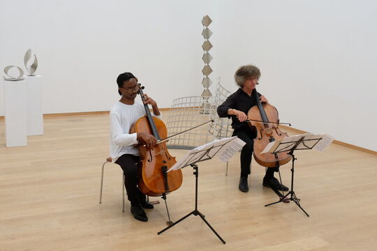Deutsch-Nigerianisches Cello-Duo